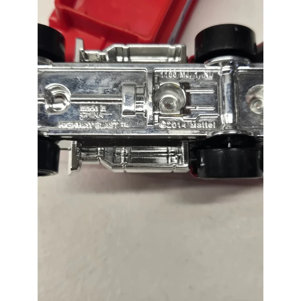 2014 HotWheels Highway Blast Semi Tractor Trailer Hot Wheels Mattel‎ Incomplete